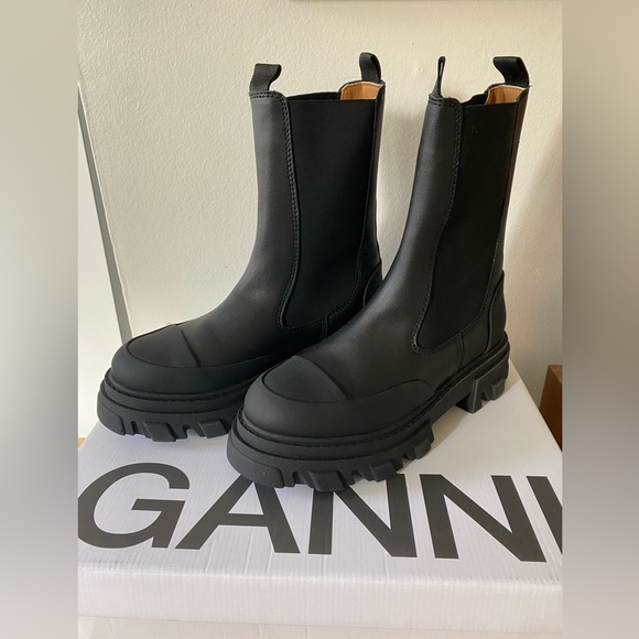 Ganni Chelsea Boots - Picture 4 of 10